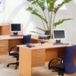 Learn about what types of staff desks there are? ewl6kbc9x1xr7.jpg